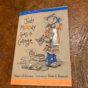 Judy Moody Goes to College Book